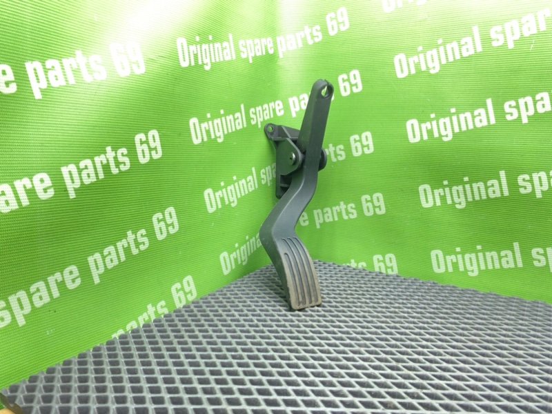 Педаль газа, 700 рублей, Тверь