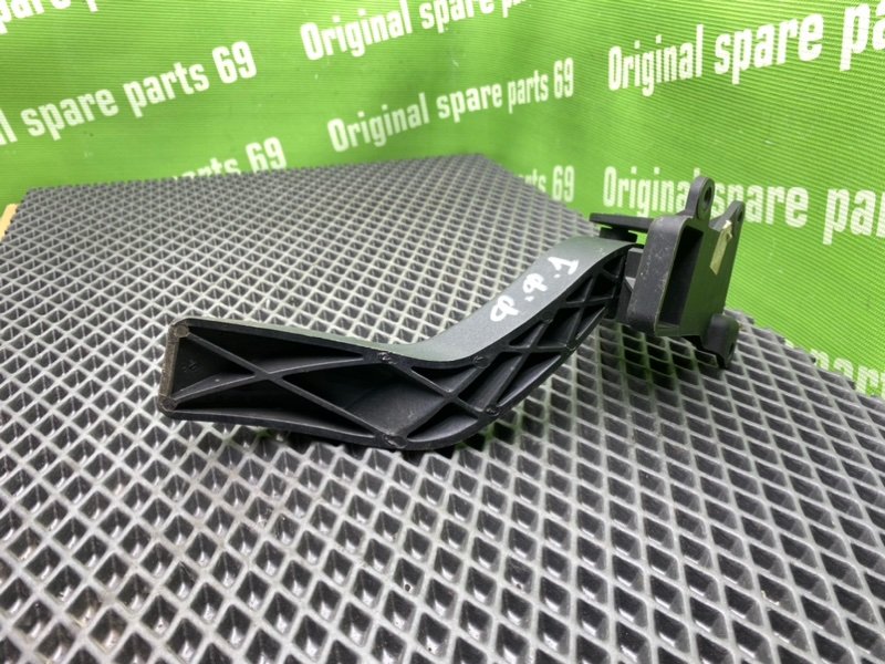 Педаль газа, 700 рублей, Тверь