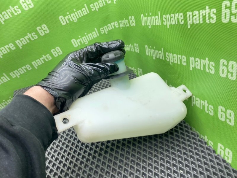 Бачок омывателя заднего стекла, 400 рублей, Тверь