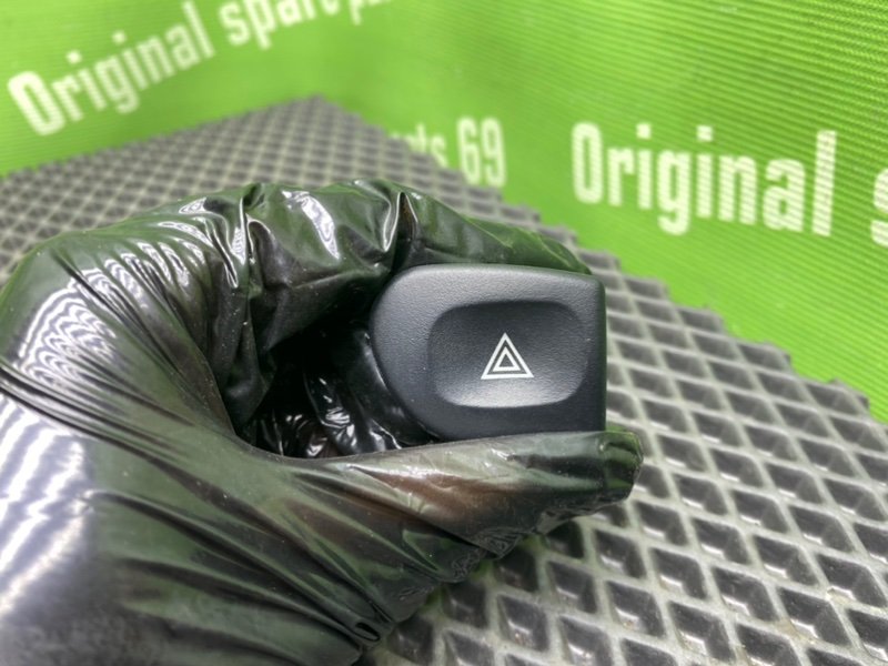 Кнопка аварийки, 400 рублей, Тверь