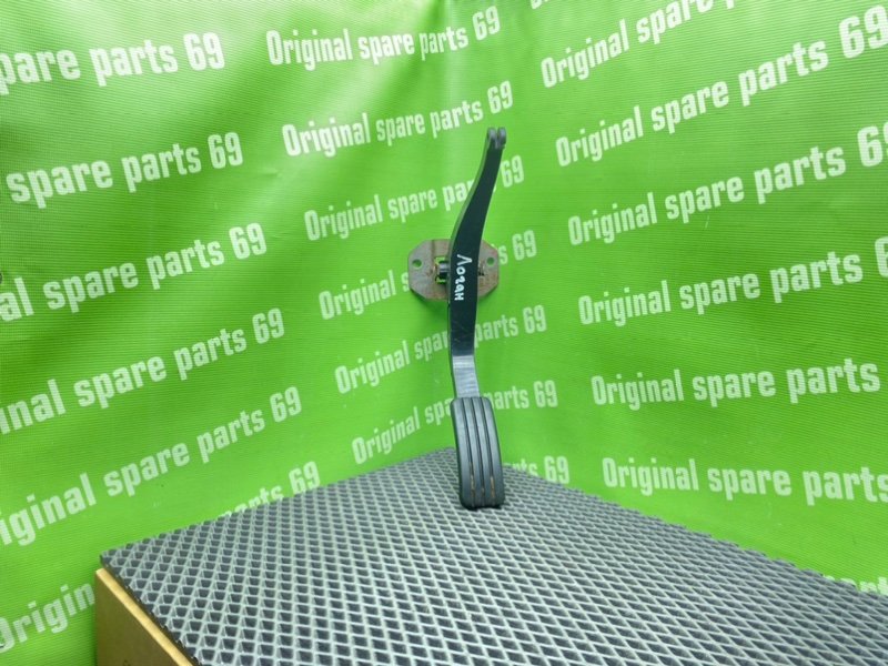 Педаль газа, 800 рублей, Тверь