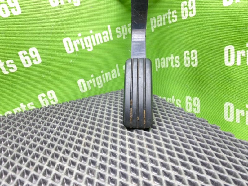 Педаль газа, 800 рублей, Тверь