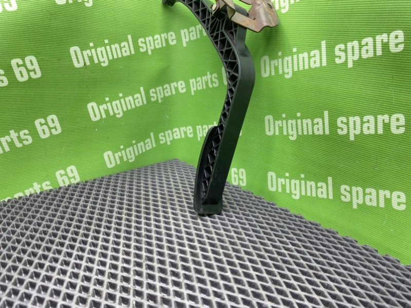 Педаль газа, 800 рублей, Тверь