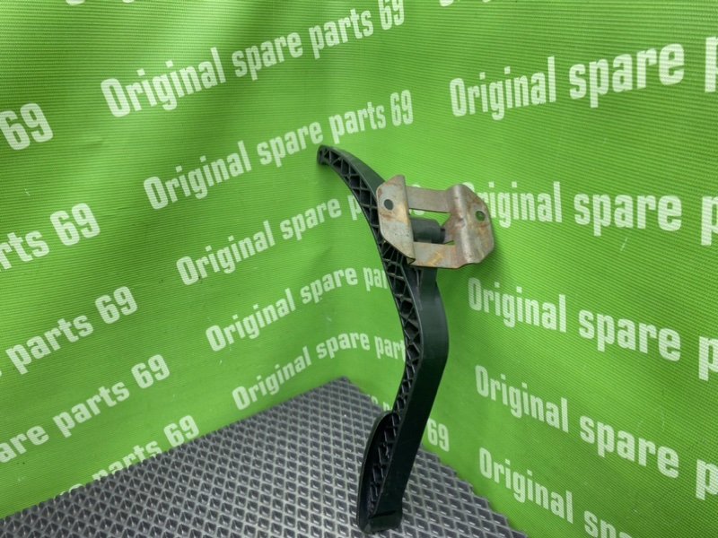 Педаль газа, 800 рублей, Тверь