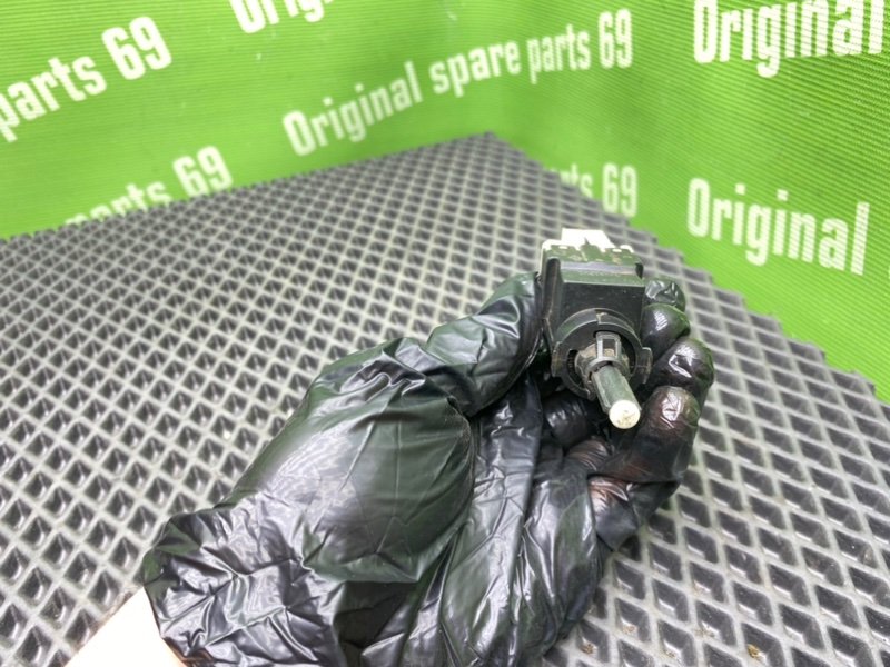 Концевик стоп-сигнала, 1000 рублей, Тверь