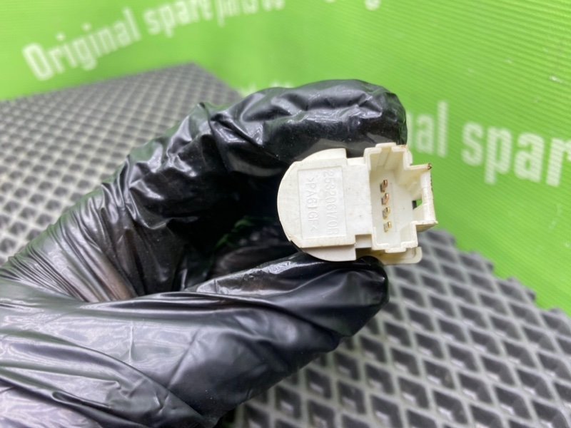 Концевик стоп-сигнала, 1000 рублей, Тверь