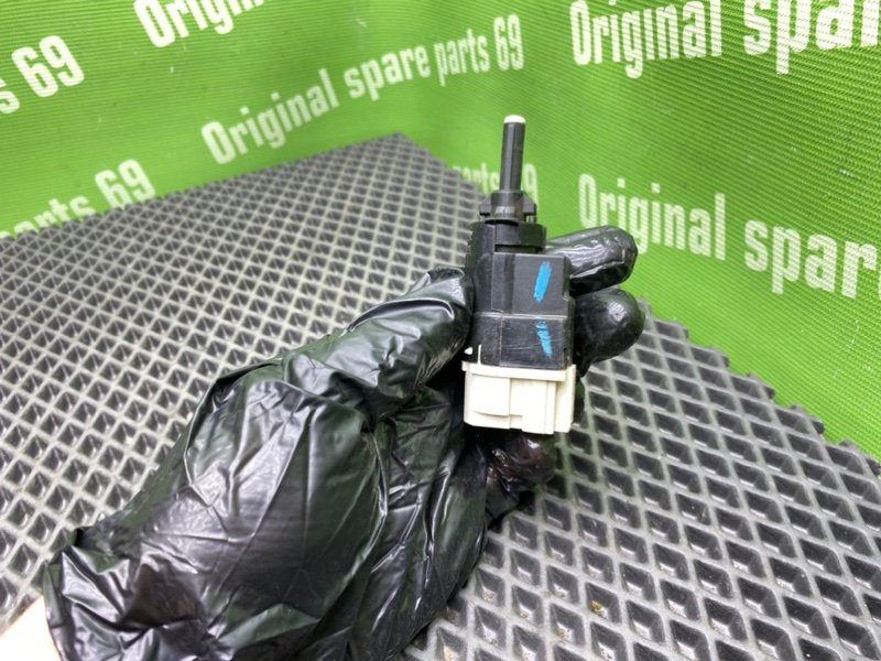 Концевик стоп-сигнала, 1000 рублей, Тверь