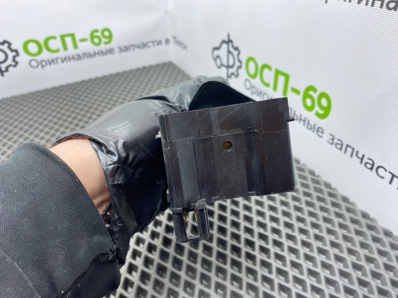 Подрулевой переключатель дворников, 1900 рублей, Тверь