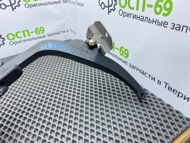 Педаль газа, 800 рублей, Тверь