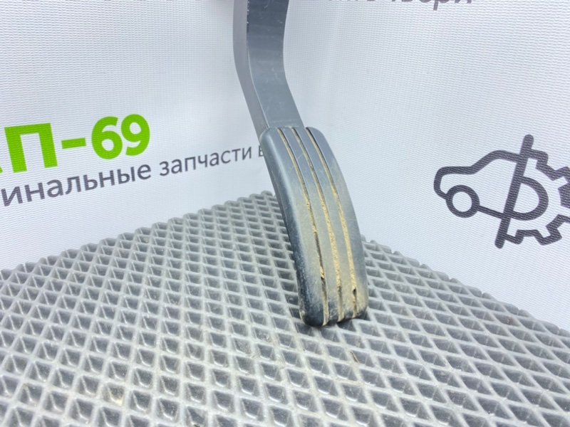 Педаль газа, 800 рублей, Тверь