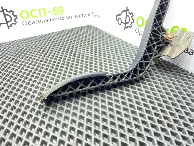 Педаль газа, 800 рублей, Тверь