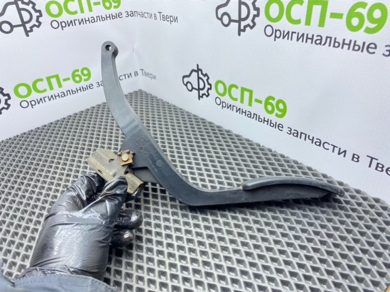 Педаль газа, 800 рублей, Тверь