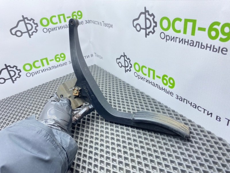 Педаль газа, 800 рублей, Тверь