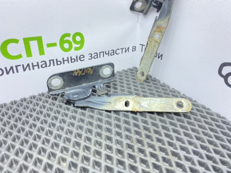 Петли капота, 1000 рублей, Тверь