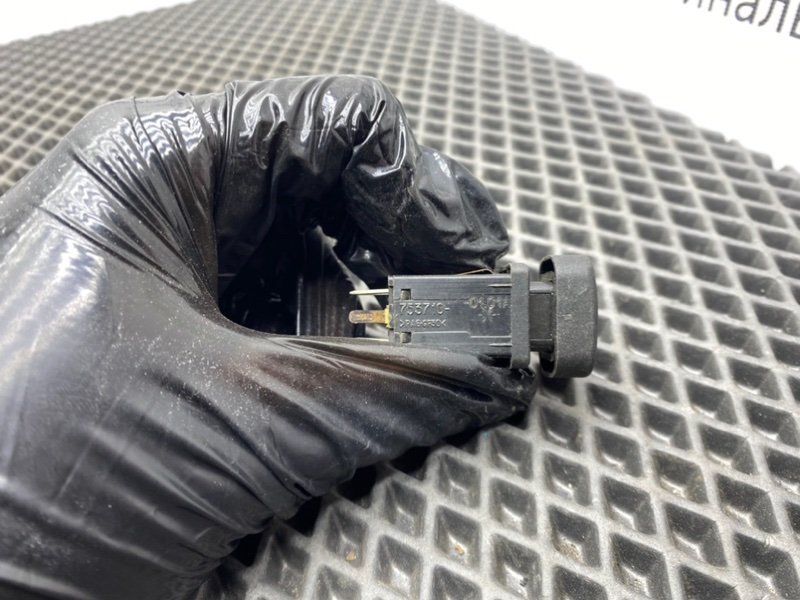 Кнопка ПТФ, 500 рублей, Тверь