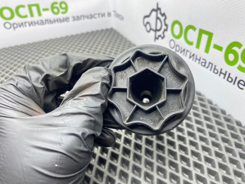 Крепление запаски, 500 рублей, Тверь