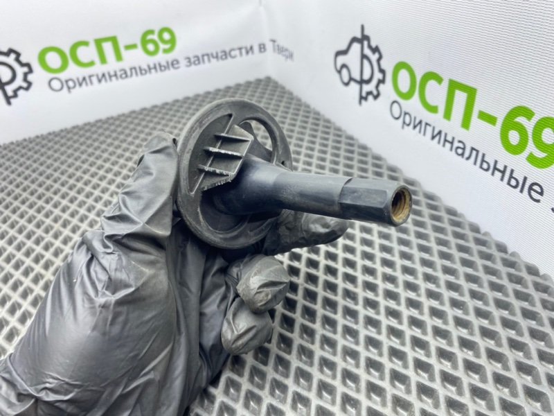 Крепление запаски, 500 рублей, Тверь