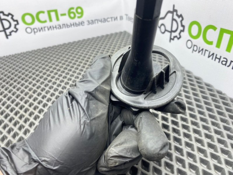 Крепление запаски, 500 рублей, Тверь