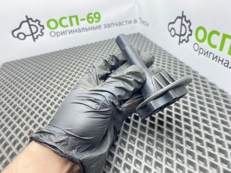 Крепление запаски, 500 рублей, Тверь