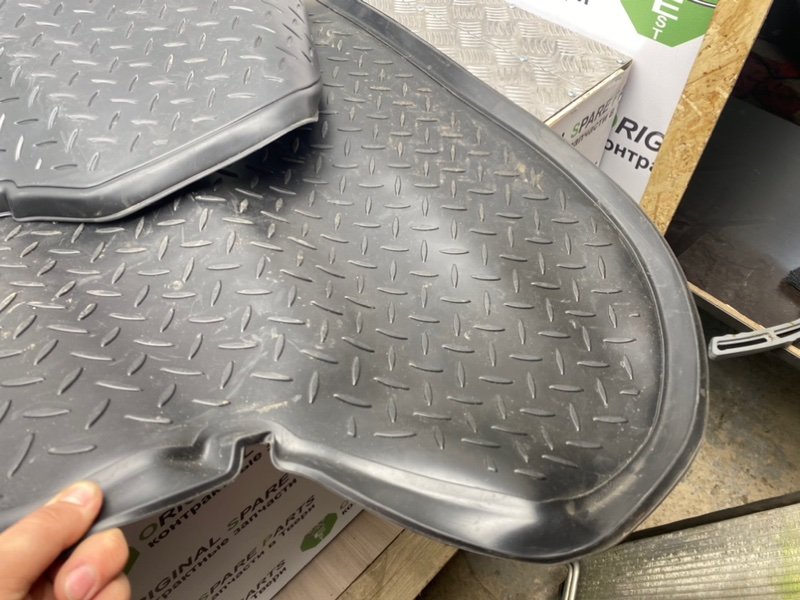 Коврик багажника, 2600 рублей, Тверь