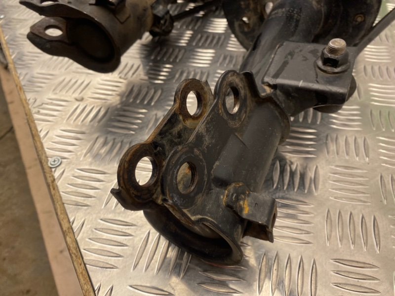 Стойки амортизаторов, 6100 рублей, Тверь