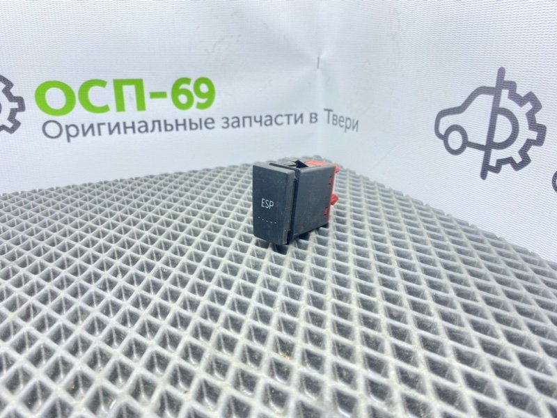 Кнопка антипробуксовочной системы, 500 рублей, Тверь