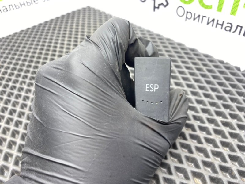 Кнопка антипробуксовочной системы, 500 рублей, Тверь