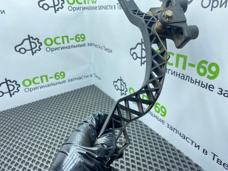 Педаль газа, 800 рублей, Тверь