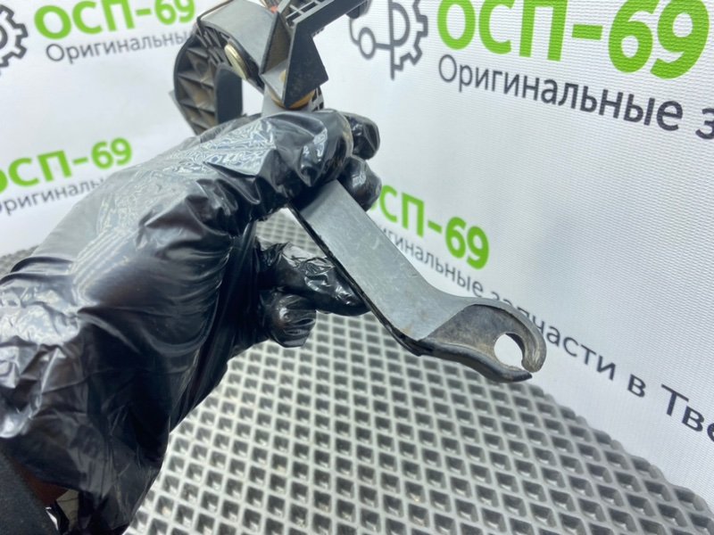 Педаль газа, 800 рублей, Тверь