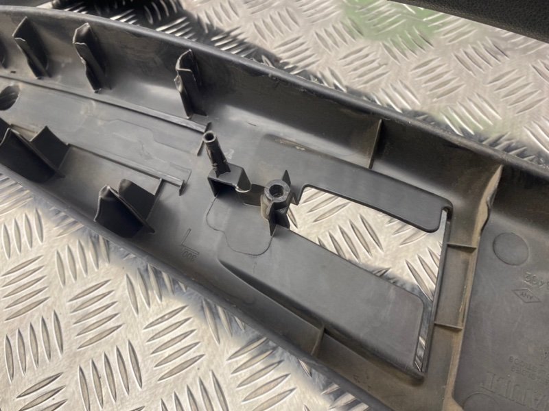 Обшивки стоек, 1000 рублей, Тверь