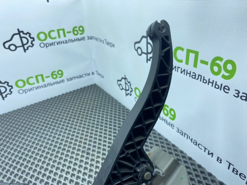 Педаль газа, 800 рублей, Тверь