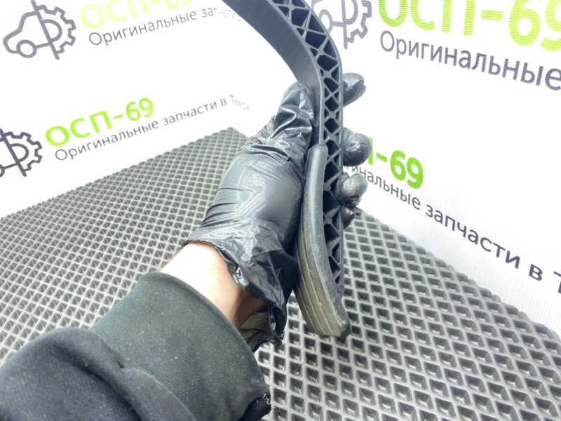 Педаль газа, 800 рублей, Тверь