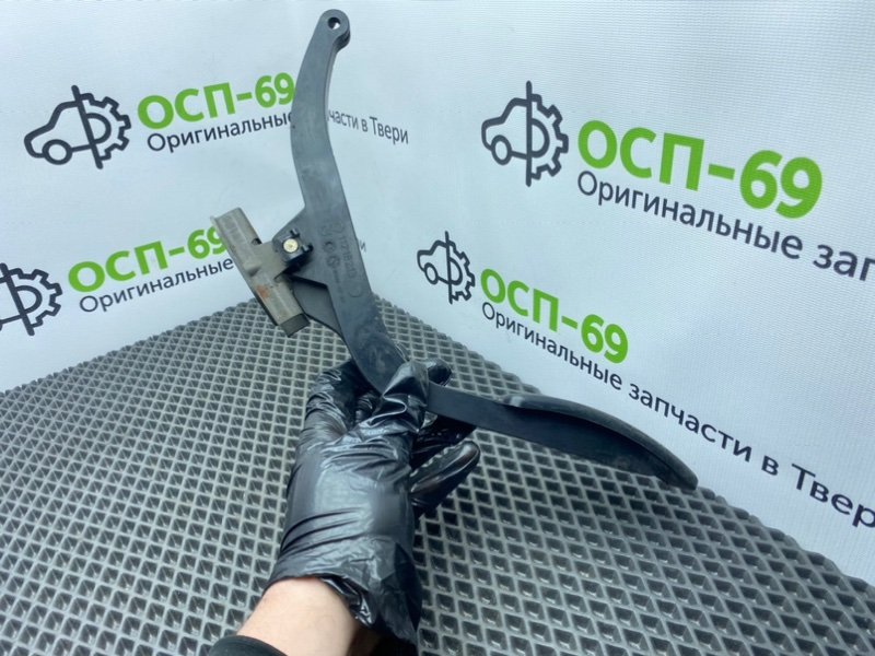 Педаль газа, 800 рублей, Тверь