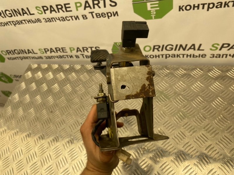 Педаль сцепления, 500 рублей, Тверь