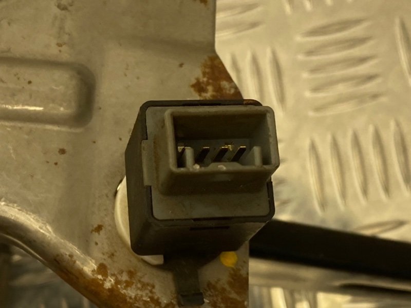 Педаль тормоза, 500 рублей, Тверь