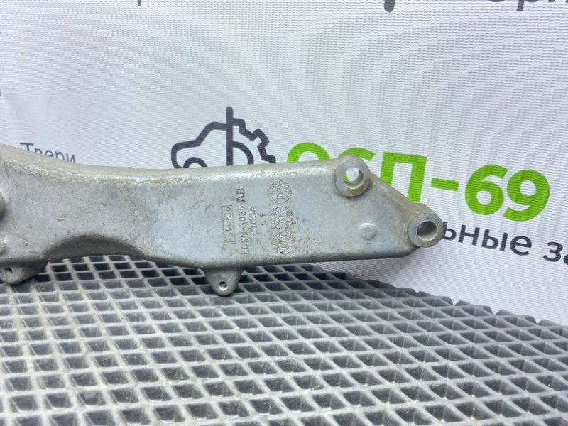 Кронштейн компрессора кондиционера, 1600 рублей, Тверь