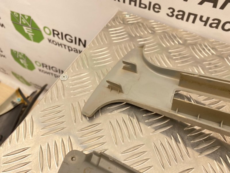 Обшивки стоек, 1000 рублей, Тверь