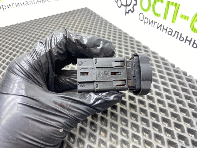 Кнопка аварийки, 600 рублей, Тверь