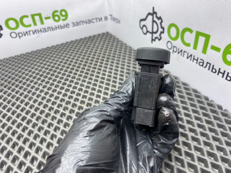 Кнопка аварийки, 600 рублей, Тверь