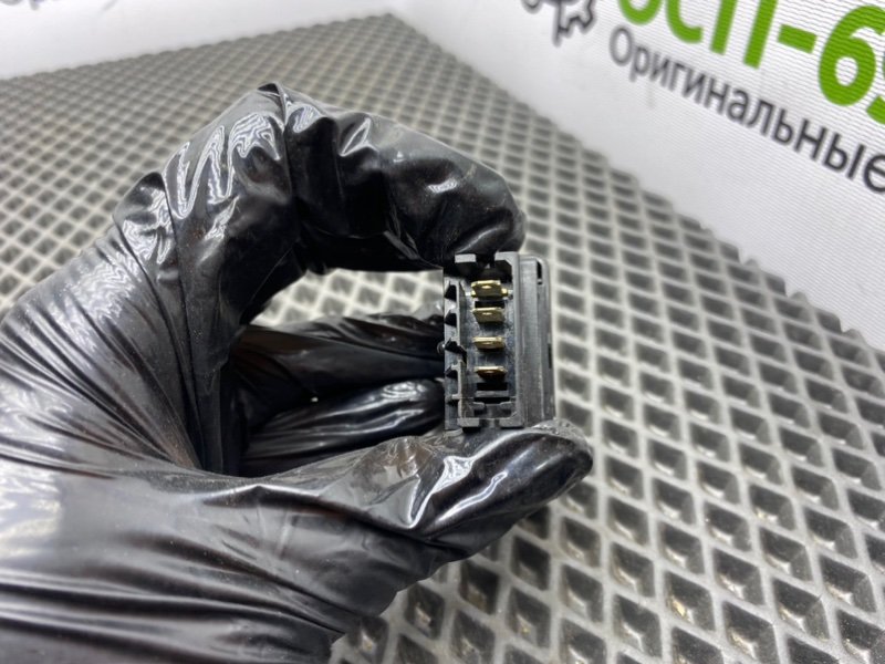 Кнопка обогрева заднего стекла, 600 рублей, Тверь