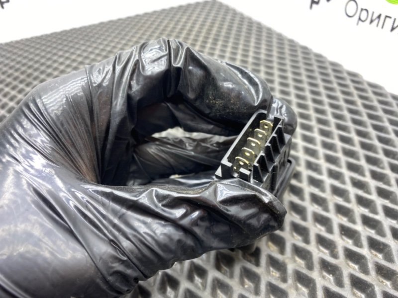 Кнопка центрального замка, 500 рублей, Тверь