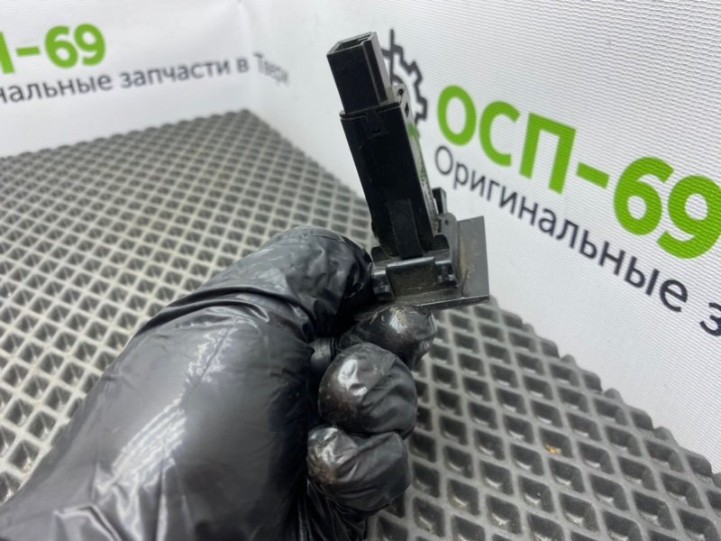 Кнопка аварийки, 500 рублей, Тверь