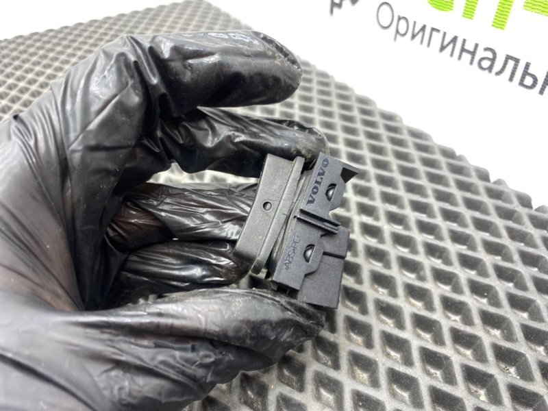 Кнопка центрального замка, 600 рублей, Тверь