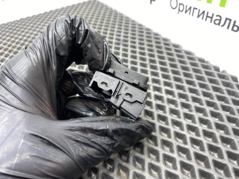 Кнопка центрального замка, 600 рублей, Тверь