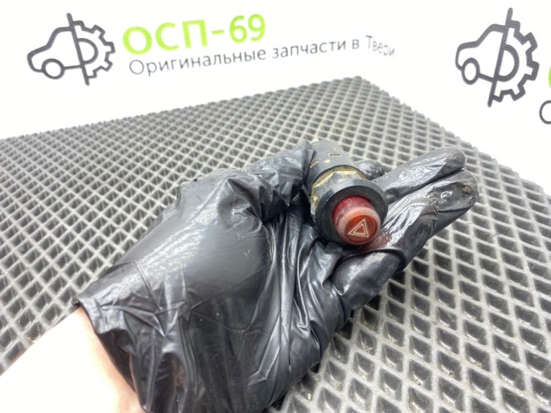 Кнопка аварийки, 500 рублей, Тверь