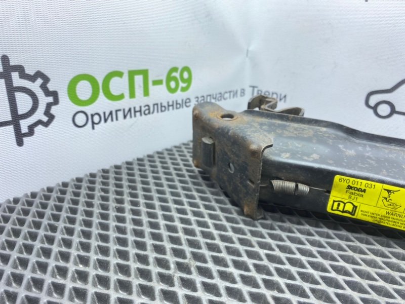 Домкрат, 1600 рублей, Тверь