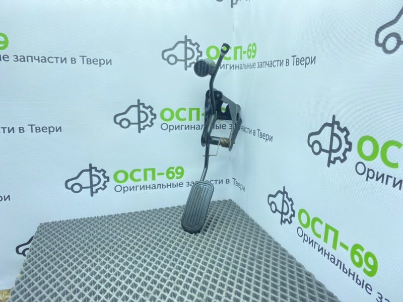 Педаль газа, 600 рублей, Тверь