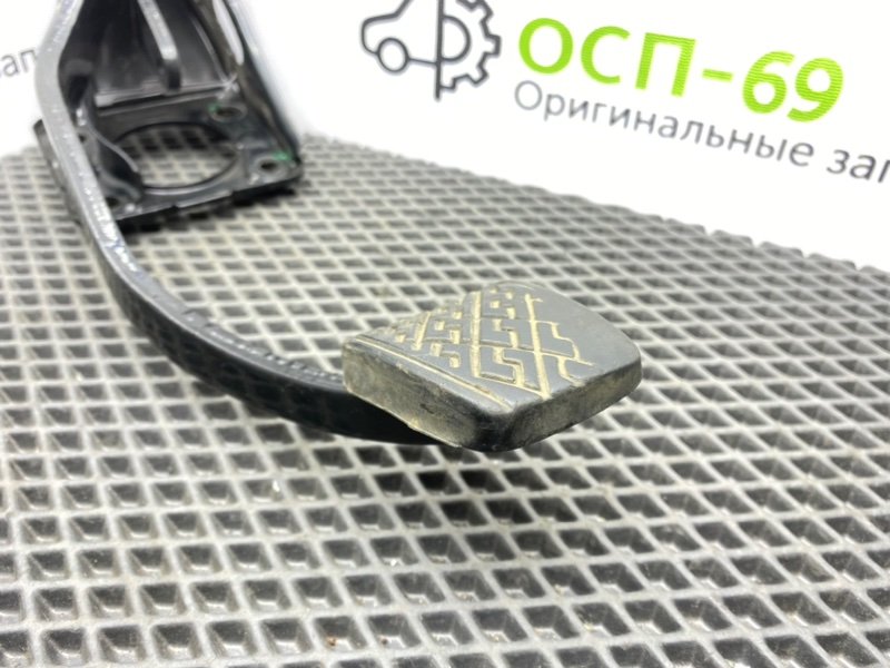 Педаль тормоза, 500 рублей, Тверь