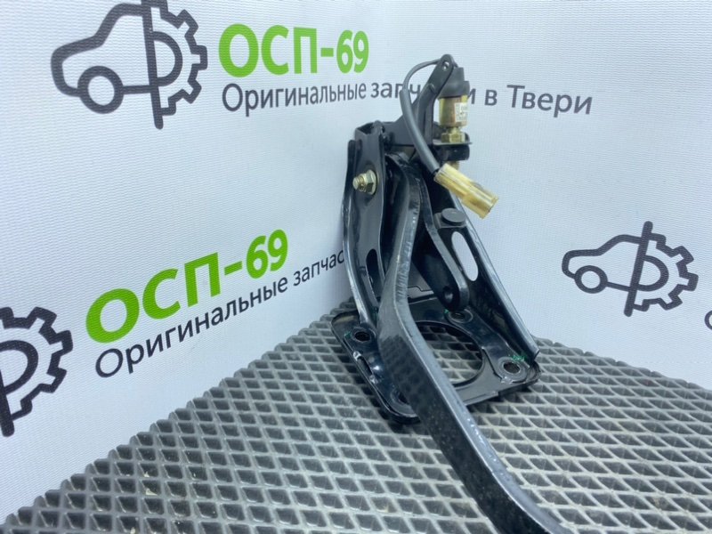 Педаль тормоза, 500 рублей, Тверь