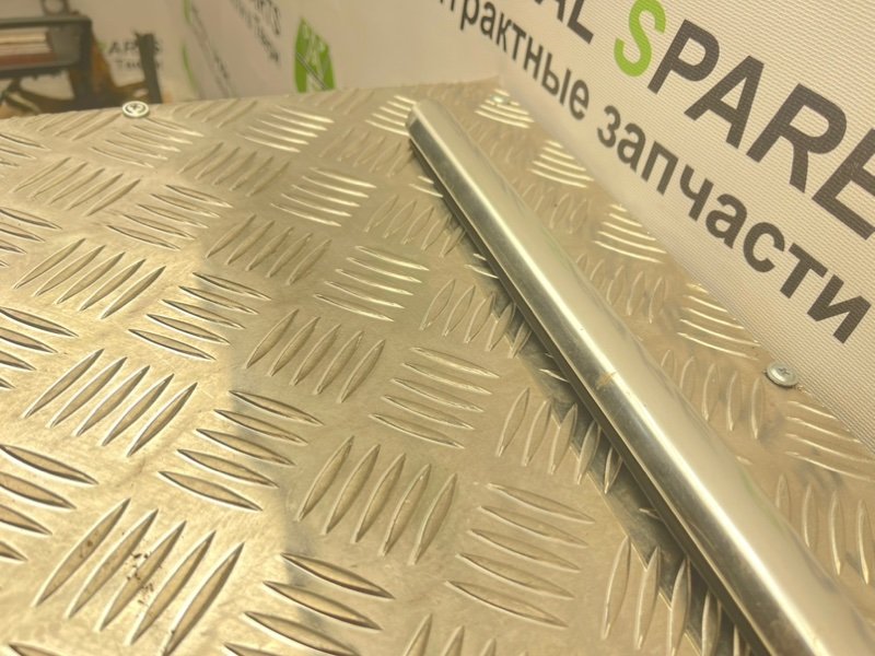 Молдинг стекла, 1000 рублей, Тверь